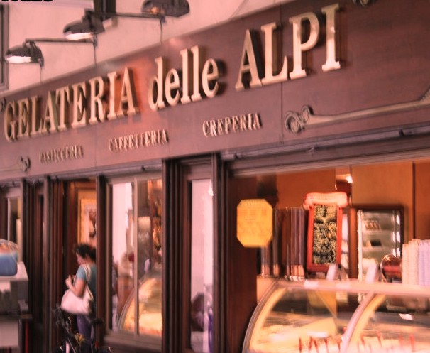 Gelateria delle Alpi. Via Po. Torino, 2011