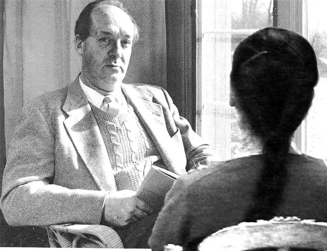 Vladimir Nabokov y Lila Azam Zanganeh junto al lago Como