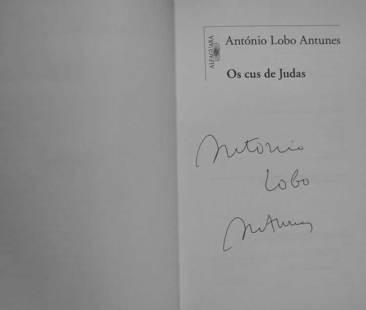 Libro firmado por António Lobo Antunes