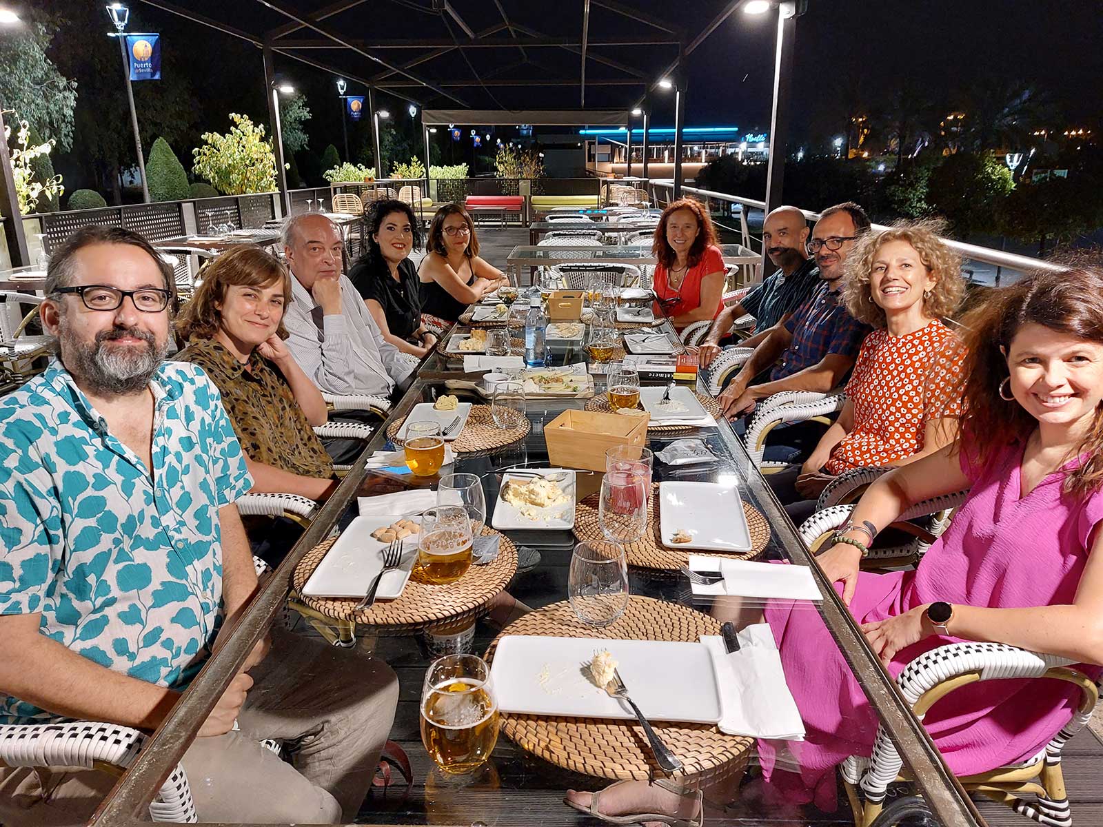 Cena frente al Guadalquivir