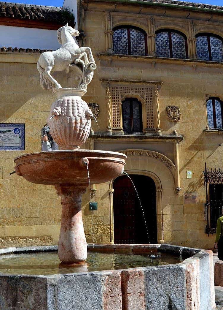 Plaza del Potro, Córdoba. Museo Romero de Torres Plaza del Potro, Córdoba. Museo Romero de Torres